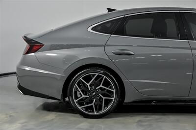 2022 Hyundai SONATA N Line   - Photo 13 - Joliet, IL 60435