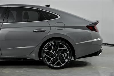 2022 Hyundai SONATA N Line   - Photo 9 - Joliet, IL 60435