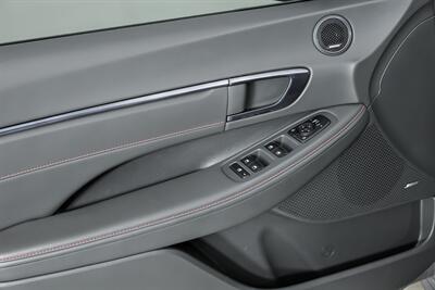 2022 Hyundai SONATA N Line   - Photo 18 - Joliet, IL 60435