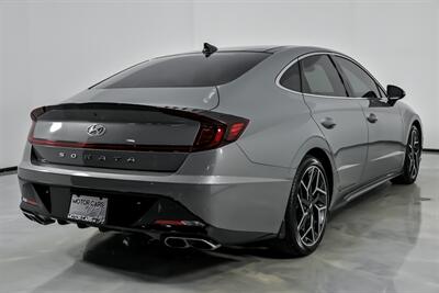 2022 Hyundai SONATA N Line   - Photo 12 - Joliet, IL 60435