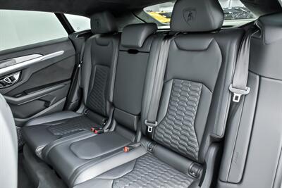 2020 Lamborghini Urus   - Photo 25 - Joliet, IL 60435