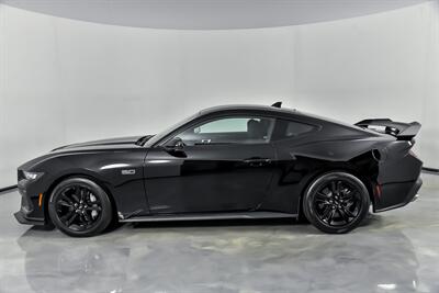 2024 Ford Mustang GT   - Photo 8 - Joliet, IL 60435