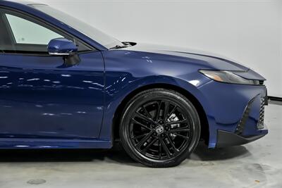2025 Toyota Camry SE - Photo 15 - Joliet, IL 60435