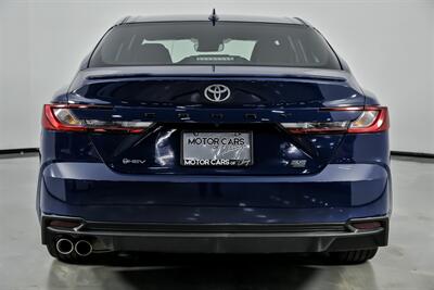 2025 Toyota Camry SE - Photo 11 - Joliet, IL 60435