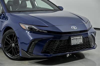 2025 Toyota Camry SE - Photo 3 - Joliet, IL 60435