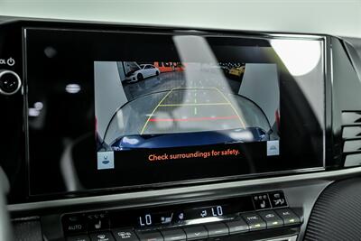 2025 Toyota Camry SE - Photo 32 - Joliet, IL 60435