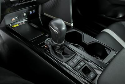 2025 Toyota Camry SE - Photo 34 - Joliet, IL 60435