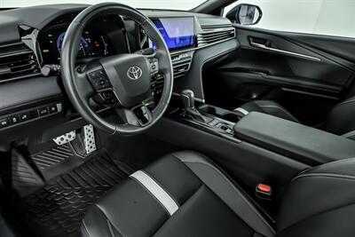 2025 Toyota Camry SE - Photo 19 - Joliet, IL 60435