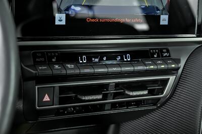 2025 Toyota Camry SE - Photo 33 - Joliet, IL 60435