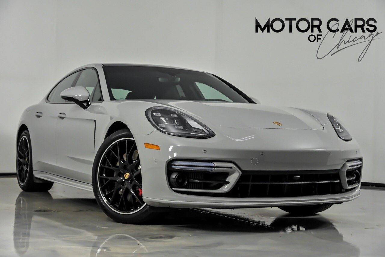 2023 Porsche Panamera 4S's photo