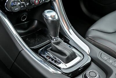 2017 Chevrolet SS   - Photo 37 - Joliet, IL 60435