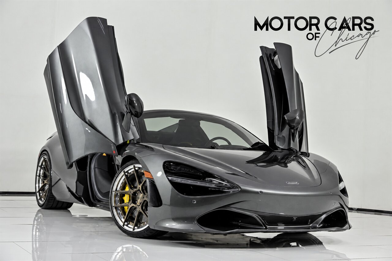2022 McLaren 720S Performance