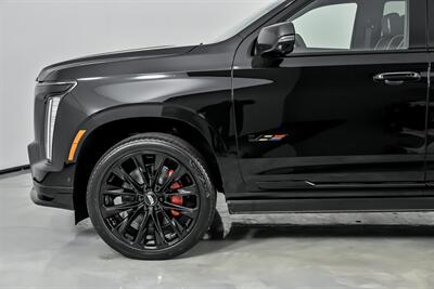 2026 Cadillac Escalade-V - Photo 7 - Joliet, IL 60435