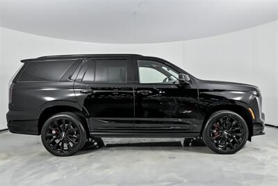 2026 Cadillac Escalade-V - Photo 14 - Joliet, IL 60435