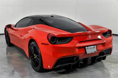 2018 Ferrari 488 GTB   - Photo 10 - Joliet, IL 60435