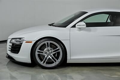 2009 Audi R8 quattro-RARE GATED R8!   - Photo 8 - Joliet, IL 60435