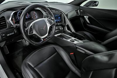 2016 Chevrolet Corvette Z06 3LZ   - Photo 25 - Joliet, IL 60435