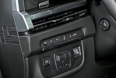 2025 Cadillac Escalade-V   - Photo 27 - Joliet, IL 60435