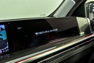 2025 Cadillac Escalade-V   - Photo 38 - Joliet, IL 60435