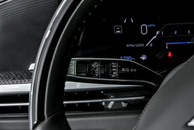 2025 Cadillac Escalade-V   - Photo 31 - Joliet, IL 60435