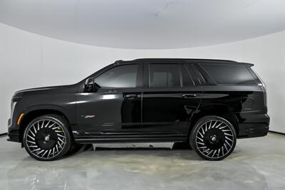 2025 Cadillac Escalade-V   - Photo 8 - Joliet, IL 60435