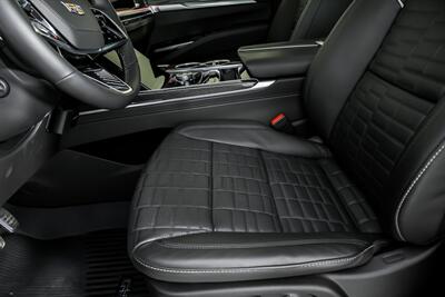 2025 Cadillac Escalade-V   - Photo 21 - Joliet, IL 60435
