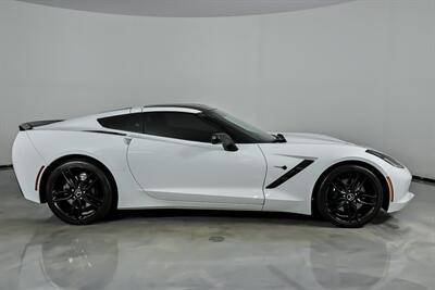 2015 Chevrolet Corvette Stingray Z51 - Photo 14 - Joliet, IL 60435