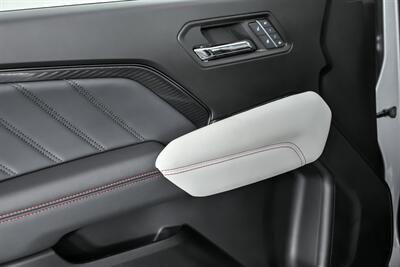 2024 GMC Canyon AT4X   - Photo 17 - Joliet, IL 60435