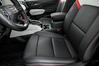 2024 GMC Canyon AT4X   - Photo 20 - Joliet, IL 60435