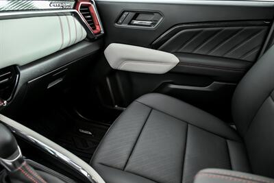 2024 GMC Canyon AT4X   - Photo 35 - Joliet, IL 60435