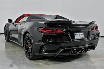 2023 Chevrolet Corvette Z06 3LZ   - Photo 10 - Joliet, IL 60435