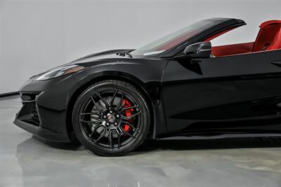2023 Chevrolet Corvette Z06 3LZ   - Photo 7 - Joliet, IL 60435