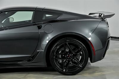 2019 Chevrolet Corvette ZR1 - Photo 9 - Joliet, IL 60435