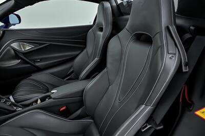 2022 McLaren 720S Spider Luxury   - Photo 27 - Joliet, IL 60435