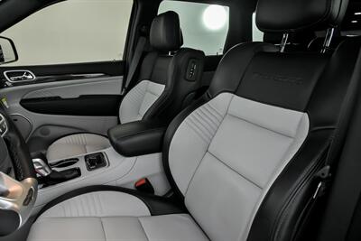 2021 Jeep Grand Cherokee Trackhawk-LOWEST MILES NATIONWIDE-OREO GUTS!   - Photo 23 - Joliet, IL 60435