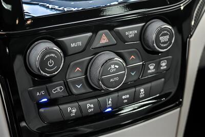 2021 Jeep Grand Cherokee Trackhawk-LOWEST MILES NATIONWIDE-OREO GUTS!   - Photo 36 - Joliet, IL 60435