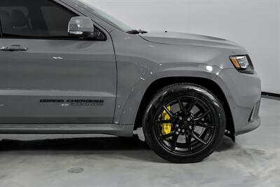 2021 Jeep Grand Cherokee Trackhawk-LOWEST MILES NATIONWIDE-OREO GUTS!   - Photo 15 - Joliet, IL 60435