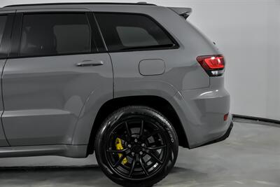 2021 Jeep Grand Cherokee Trackhawk-LOWEST MILES NATIONWIDE-OREO GUTS!   - Photo 9 - Joliet, IL 60435