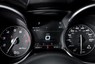 2018 Alfa Romeo Stelvio Quadrifoglio   - Photo 29 - Joliet, IL 60435