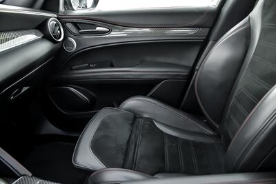 2018 Alfa Romeo Stelvio Quadrifoglio   - Photo 39 - Joliet, IL 60435