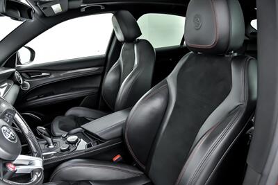 2018 Alfa Romeo Stelvio Quadrifoglio   - Photo 24 - Joliet, IL 60435