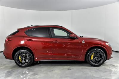 2018 Alfa Romeo Stelvio Quadrifoglio   - Photo 14 - Joliet, IL 60435