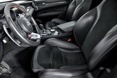 2018 Alfa Romeo Stelvio Quadrifoglio   - Photo 23 - Joliet, IL 60435
