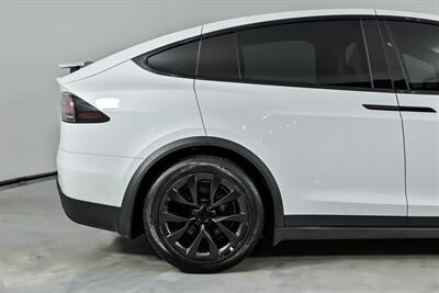 2023 Tesla Model X Plaid-FULL SELF DRIVING - Photo 12 - Joliet, IL 60435