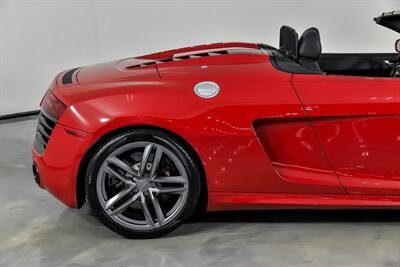 2014 Audi R8 5.2 quattro Spyder   - Photo 13 - Joliet, IL 60435