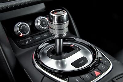 2014 Audi R8 5.2 quattro Spyder   - Photo 39 - Joliet, IL 60435