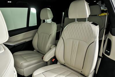 2023 BMW X7 xDrive40i   - Photo 19 - Joliet, IL 60435
