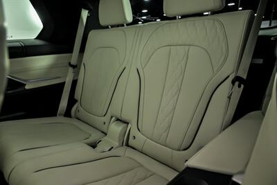 2023 BMW X7 xDrive40i   - Photo 20 - Joliet, IL 60435