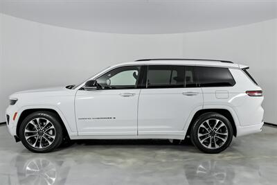 2021 Jeep Grand Cherokee L Overland   - Photo 8 - Joliet, IL 60435