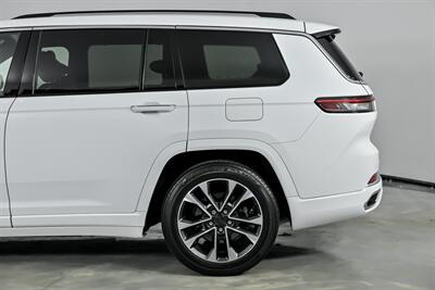 2021 Jeep Grand Cherokee L Overland   - Photo 9 - Joliet, IL 60435